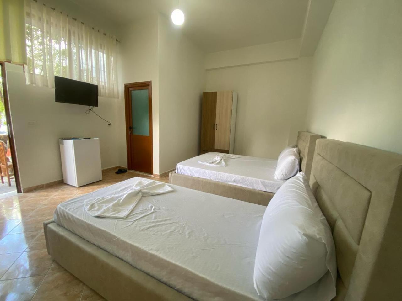 Guesthouse Seli Berat Exterior photo